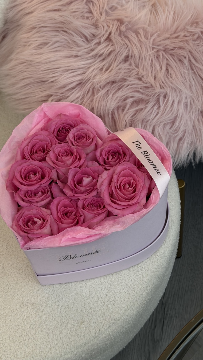 Pink roses heart