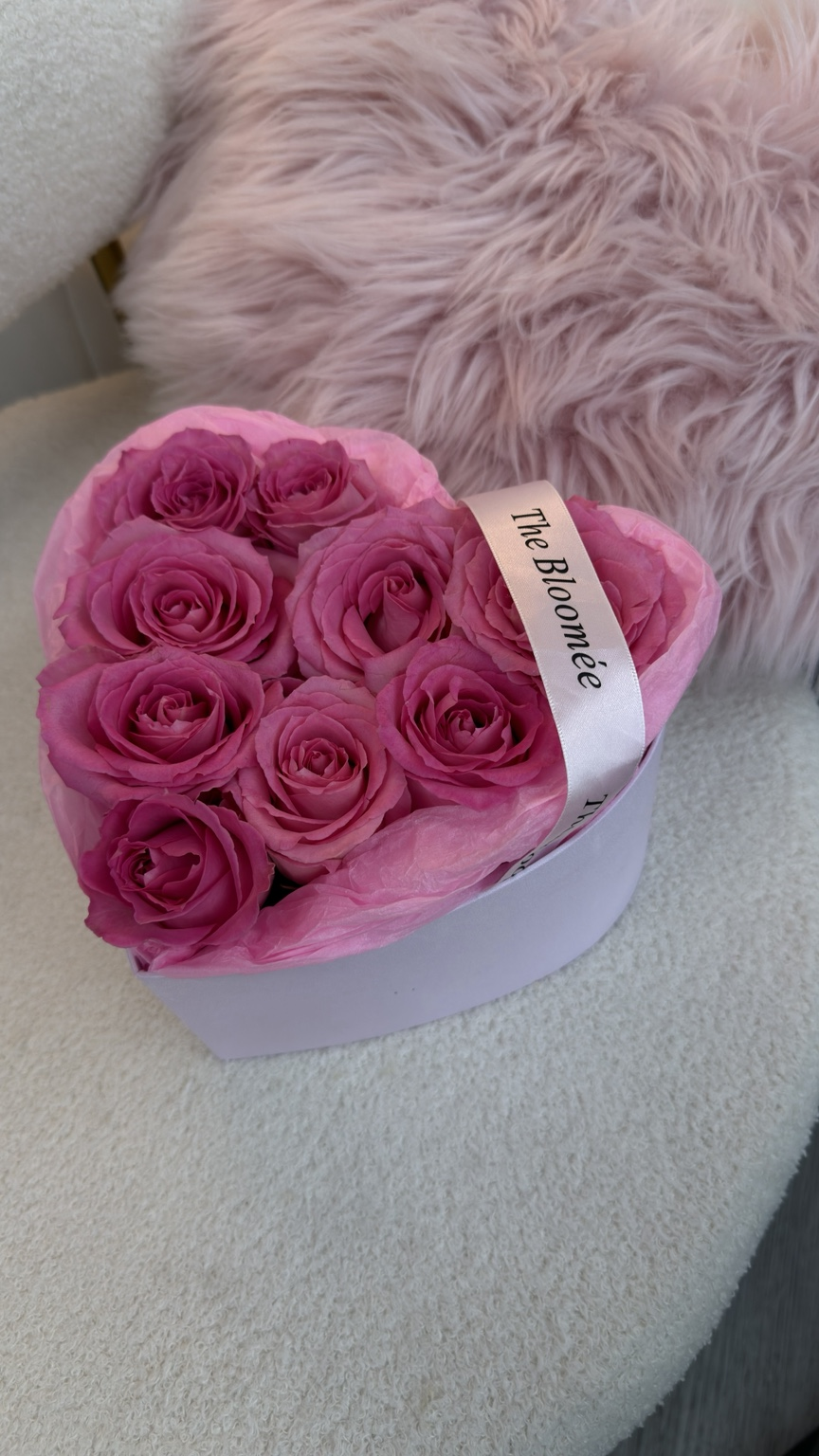 Pink roses heart