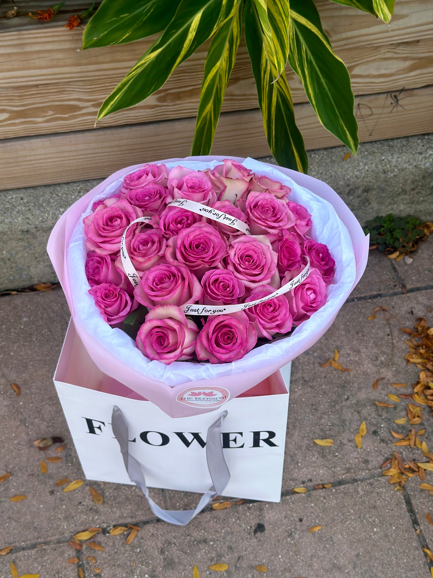 Mono bouquet of pink roses