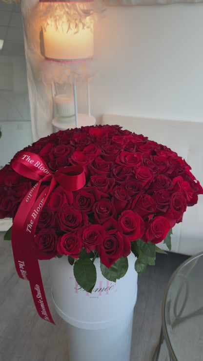 Red roses box